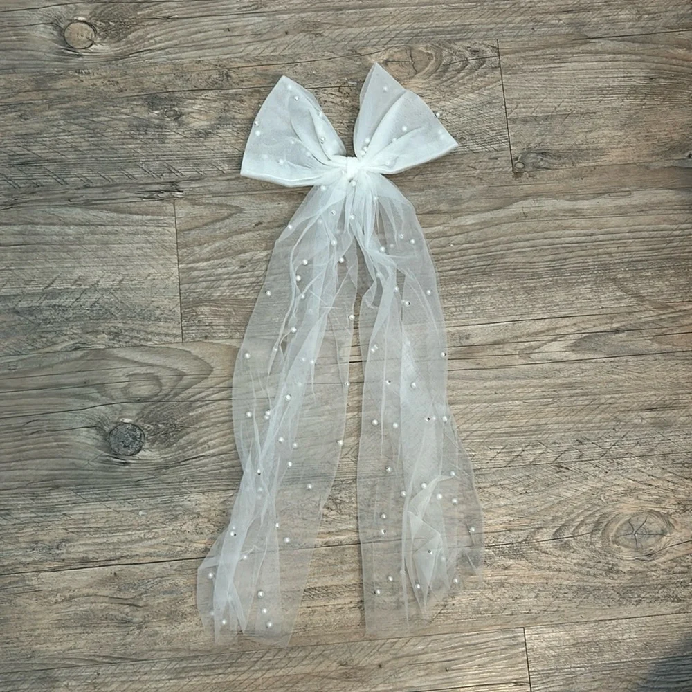 White Tulle Pearl Beaded Hair Bow Bridal‎ Hair Clip